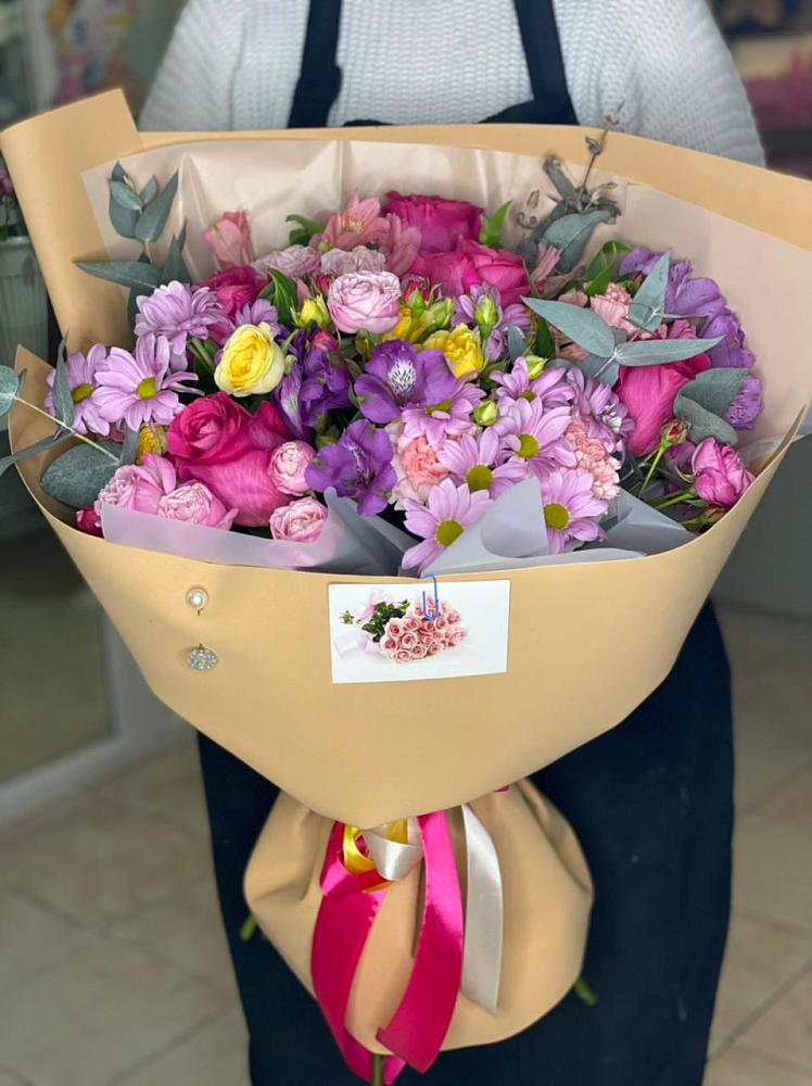 Букет цветов из: Хризантемы, Гвоздики и Альстромерии в Тольятти