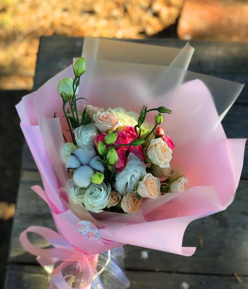 Букет цветов из: Розы и Лизиантусы в Тольятти