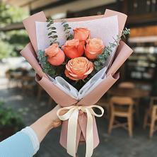 Букет цветов из:  Розы в Тольятти