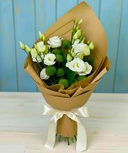 Букет цветов из:  Хризантемы и Лизиантусы в Тольятти