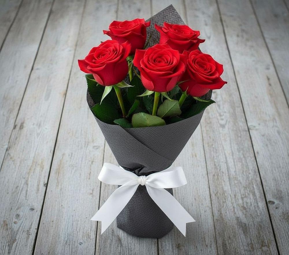 Букет 5 Красных роз Эдлесс Лав в Тольятти