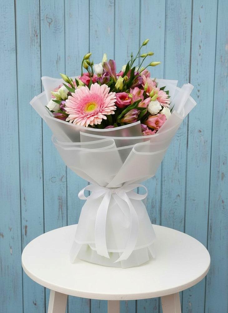 Букет цветов из: Герберы, Альстромерии и Лизиантусы в Тольятти