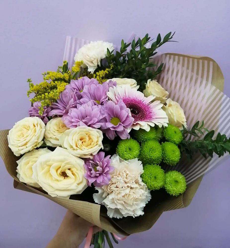 Букет цветов из: Хризантемы, Розы, Гвоздики и Герберы в Тольятти