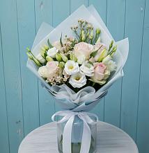 Букет цветов из:  Розы и Лизиантусы в Тольятти