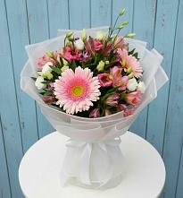 Букет цветов из:  Герберы, Альстромерии и Лизиантусы в Тольятти