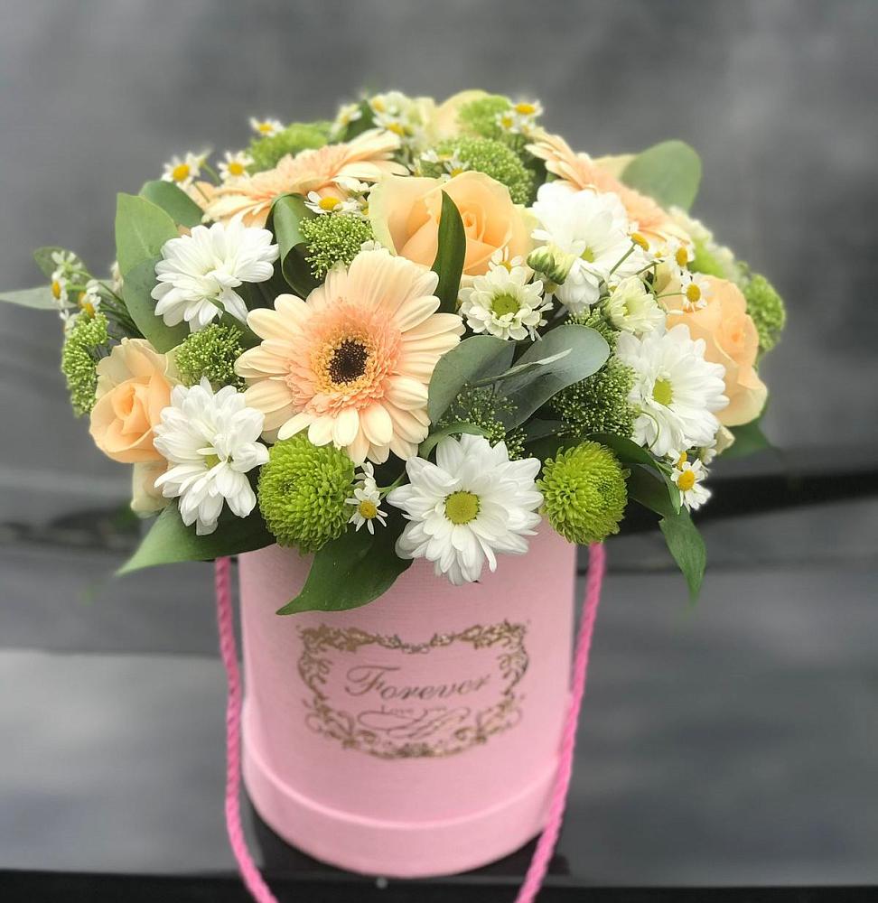 Цветочная композиция из Розы, Герберы и Хризантемы в шляпной коробке в Тольятти